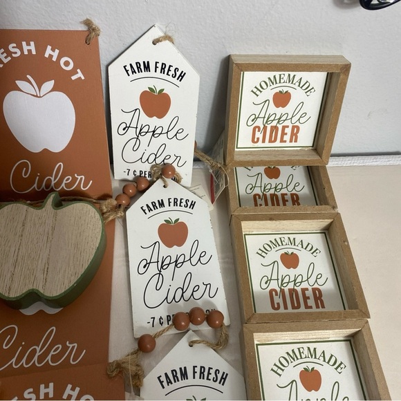 Bullseye Playground Collection 20-Piece Fall Decoration Set from Target - Picture 4 of 7